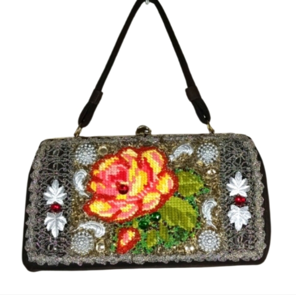 Antique Handbags - Antique Cute Lady's Handbag Embroidered Floral Beautiful Black and Silver Bag.